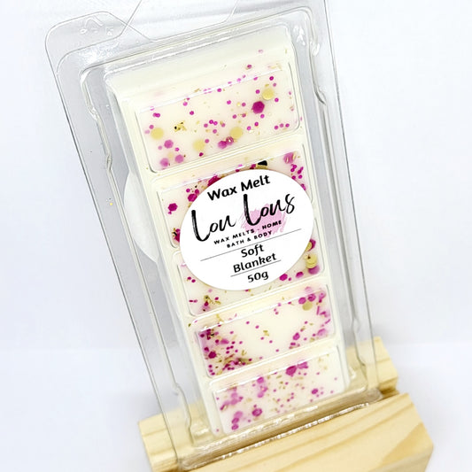 Wax melt snap bar scented in soft blanket